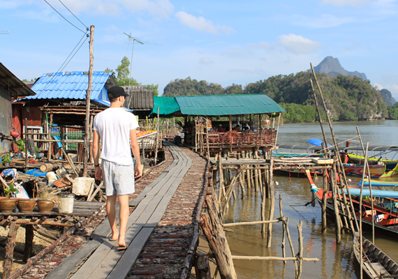 
                        	A halászatból élő falu lakói optimisták, a turizmus fellendítené a hely gazdaságát.