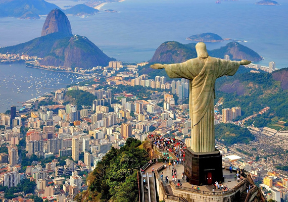 	A kilencedik helyen végzett Brazíliában is a hitelek és a kamatok okoznak problémát. A képen: így őrzi Rio de Janeiro egyik fő látványossága, Krisztus szobra a várost.