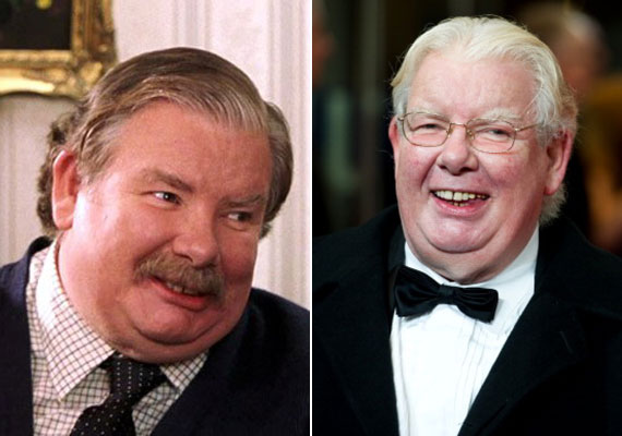 	Richard Griffiths a nézőknek főként a Harry Potter-filmekből lehet ismerős, ő játszotta ugyanis Harry gonosz nagybátyját, Vernon bácsit. A színész 2013-ban, szívműtét következtében hunyt el, haláláról a nyilvánosság csak hetekkel később szerzett tudomást.